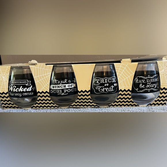 Halloween Stemless Glasses Set of 4 New in Original Box - Picture 2 of 8